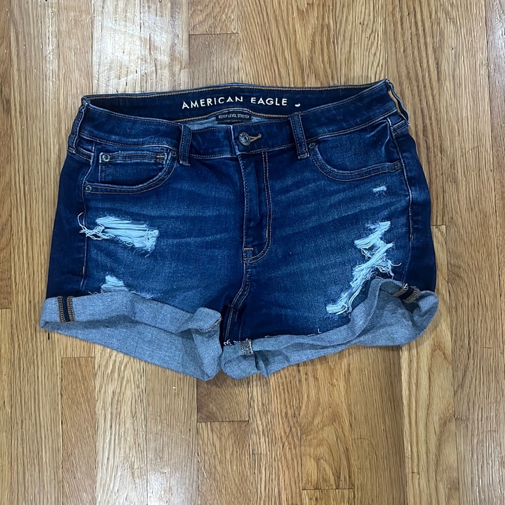 Gently used good condition next level stretch size 8 American eagle
